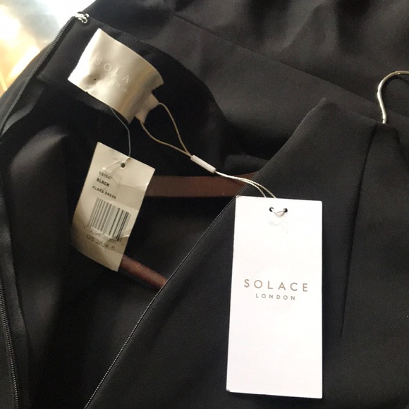 SOLACE LONDON ‘Klara’ Ruffle Hem Dress - Picture 6 of 7